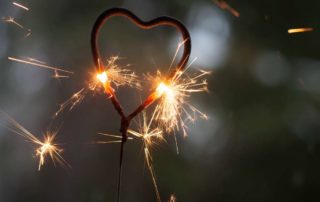 heart-shaped-wedding-sparklers